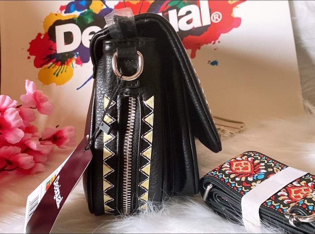 Desigual (Hana Elzahed) - Block Soly