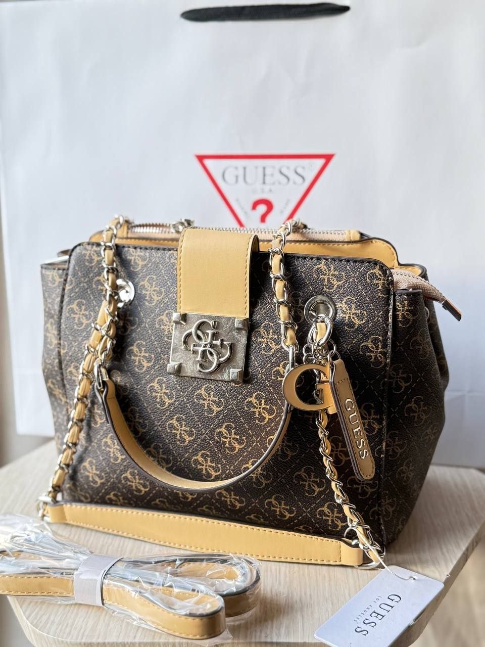 Guess - Block Soly