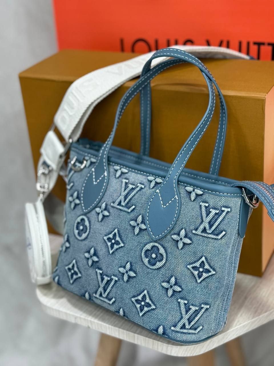 Louis Vuitton - Block Soly