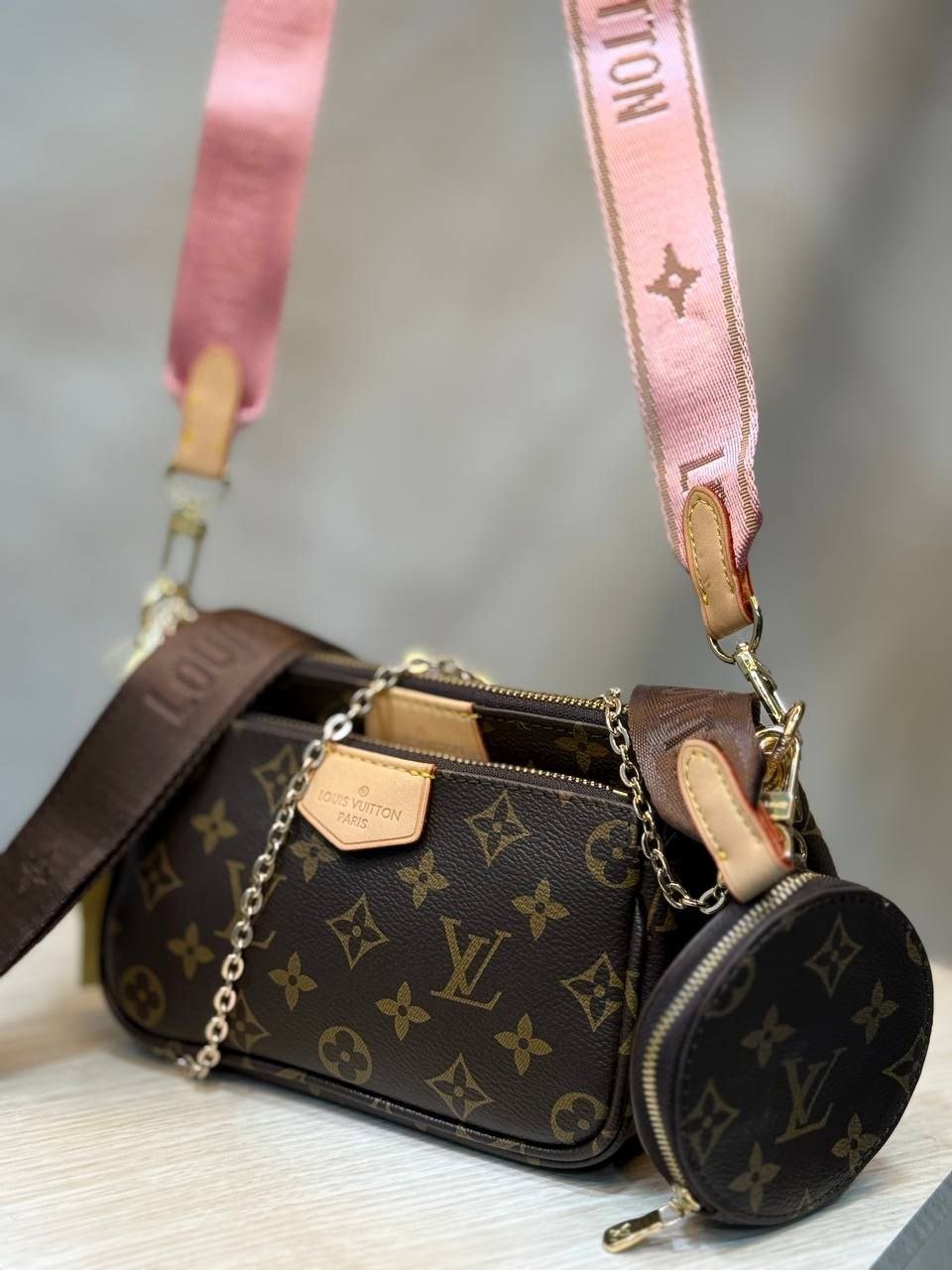 Louis Vuitton - Block Soly