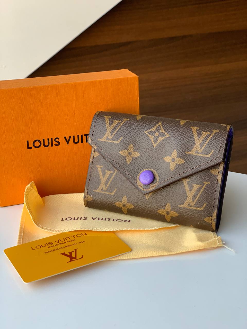 Louis Vuitton - Block Soly