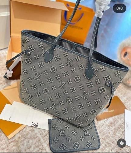 Louis Vuitton - Block Soly