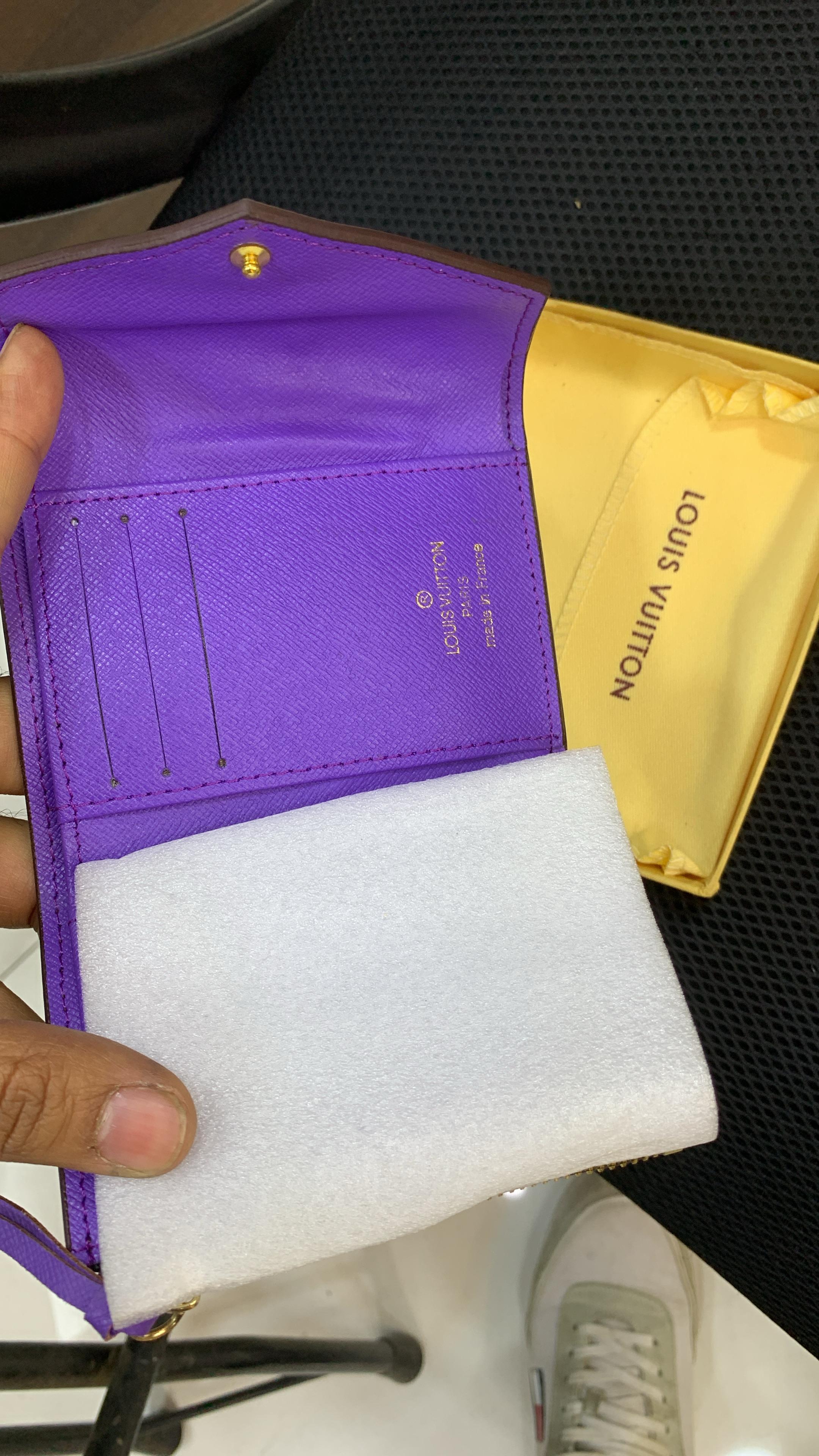 Louis Vuitton - Block Soly
