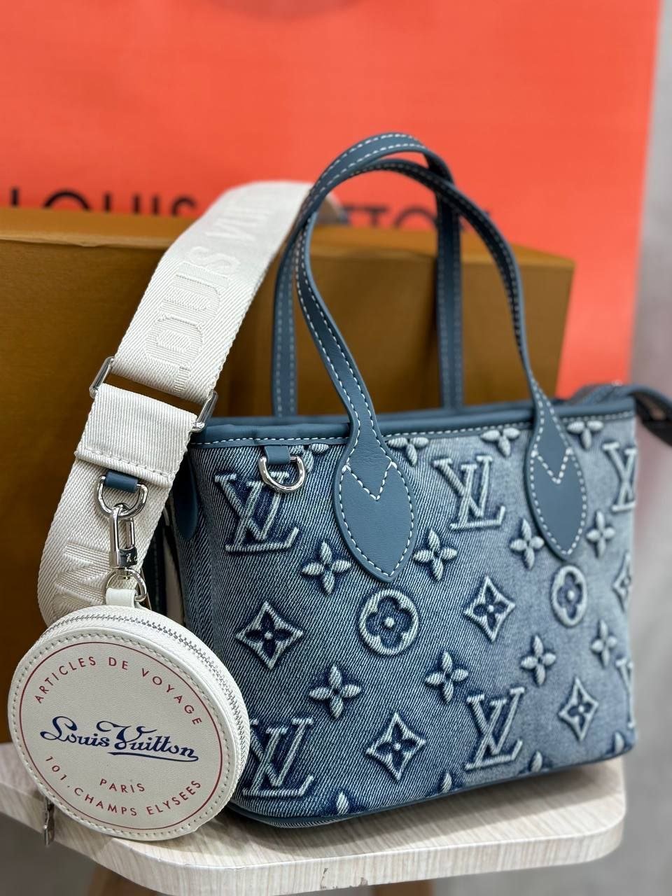 Louis Vuitton - Block Soly
