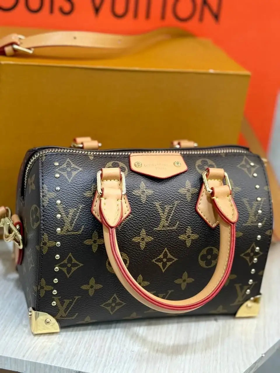 Louis Vuitton - Block Soly