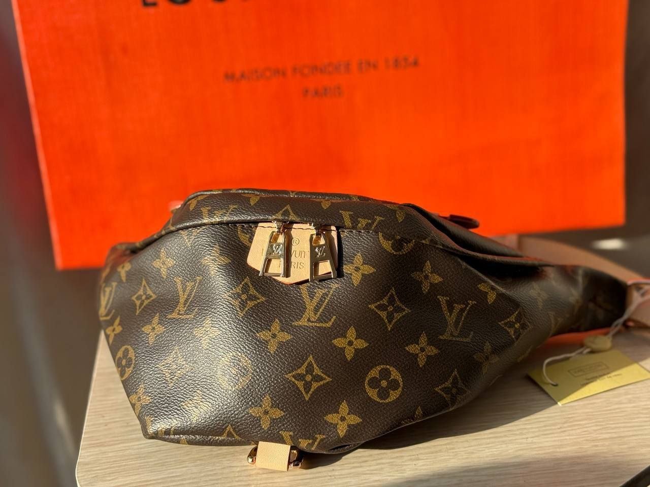 Louis Vuitton - Block Soly