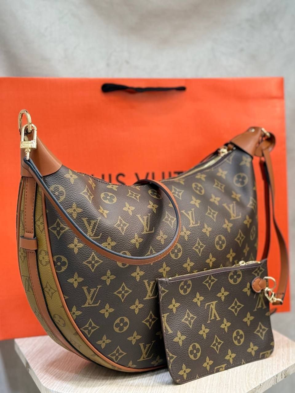Louis Vuitton - Block Soly