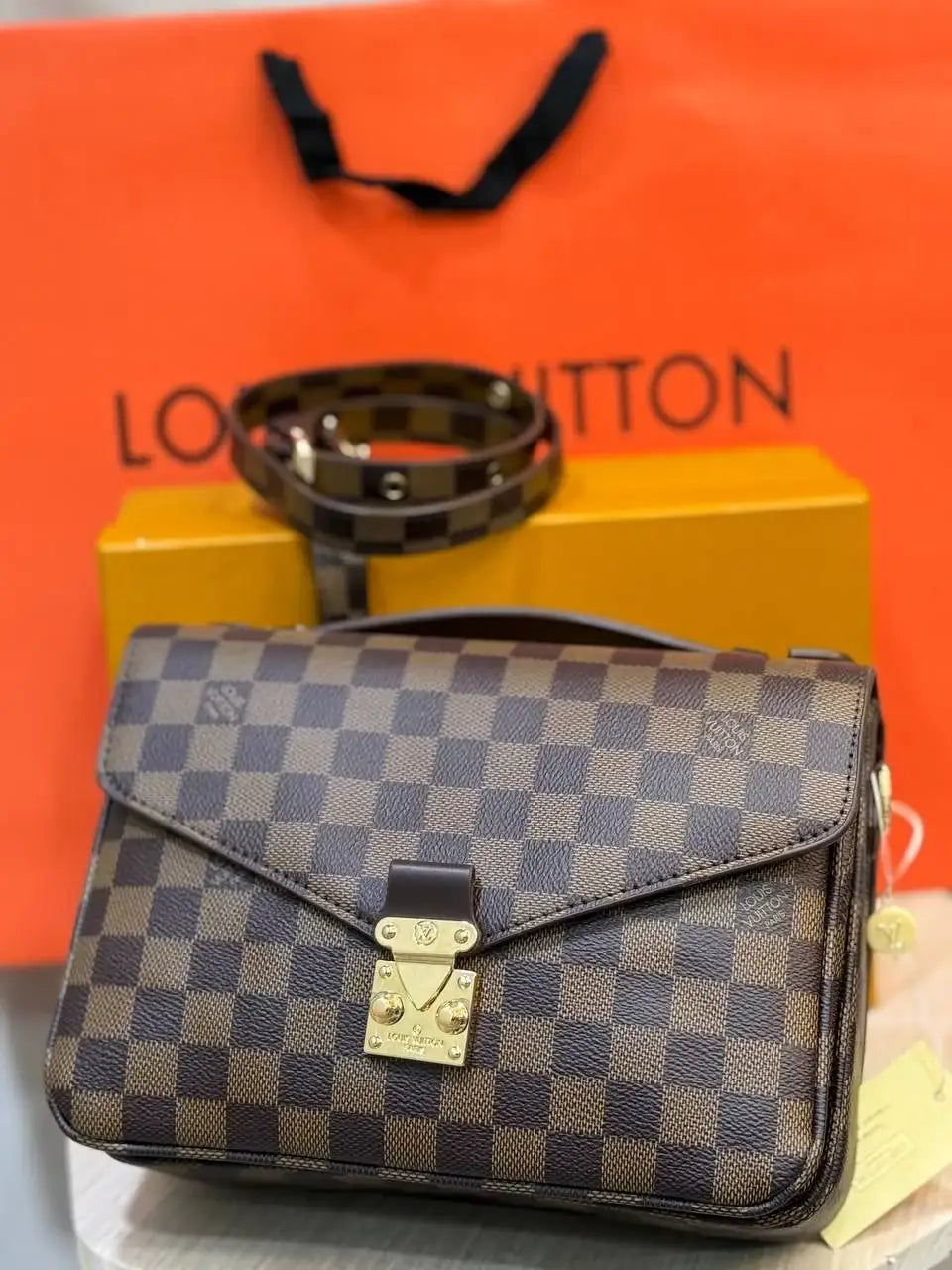 Louis Vuitton - Block Soly