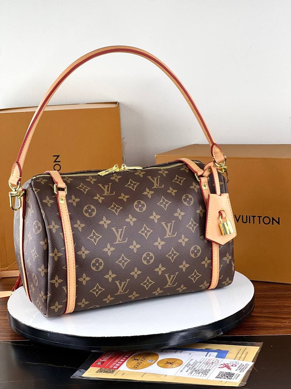 Louis Vuitton - Block Soly