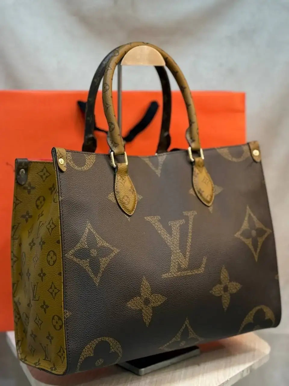 Louis Vuitton - Block Soly