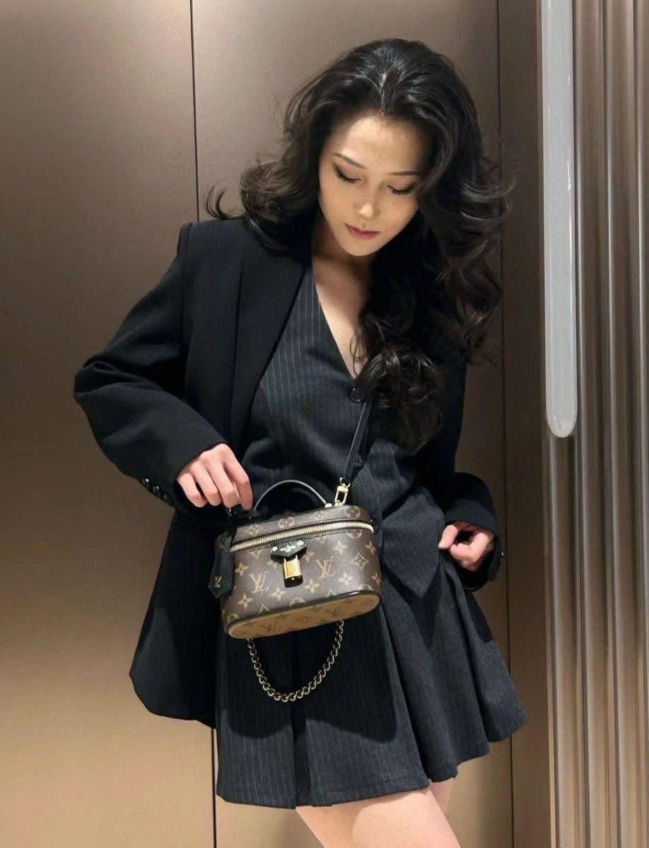 Louis Vuitton - Block Soly