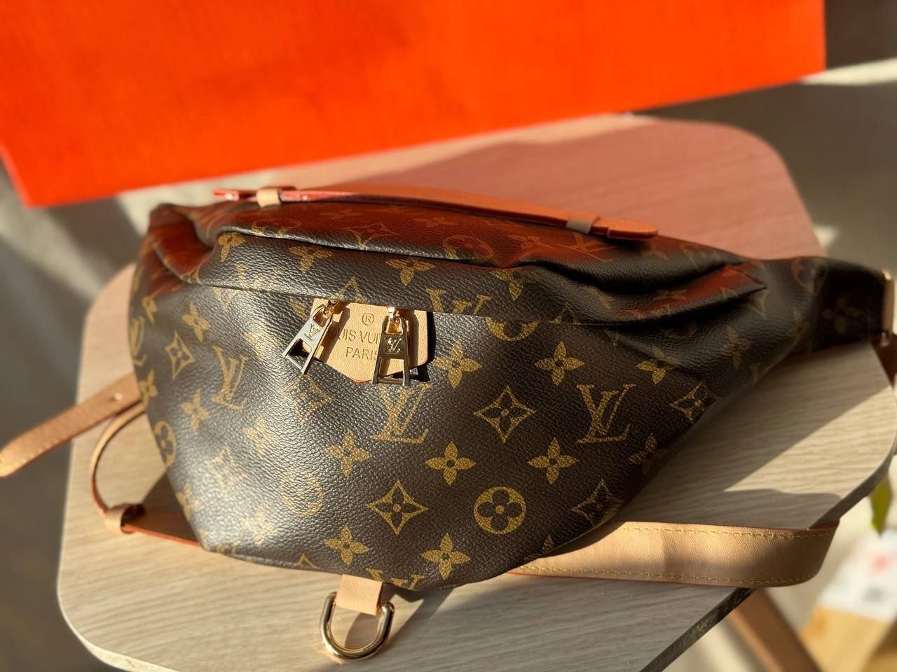 Louis Vuitton - Block Soly