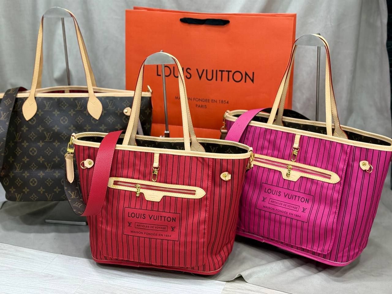 Louis Vuitton - Block Soly
