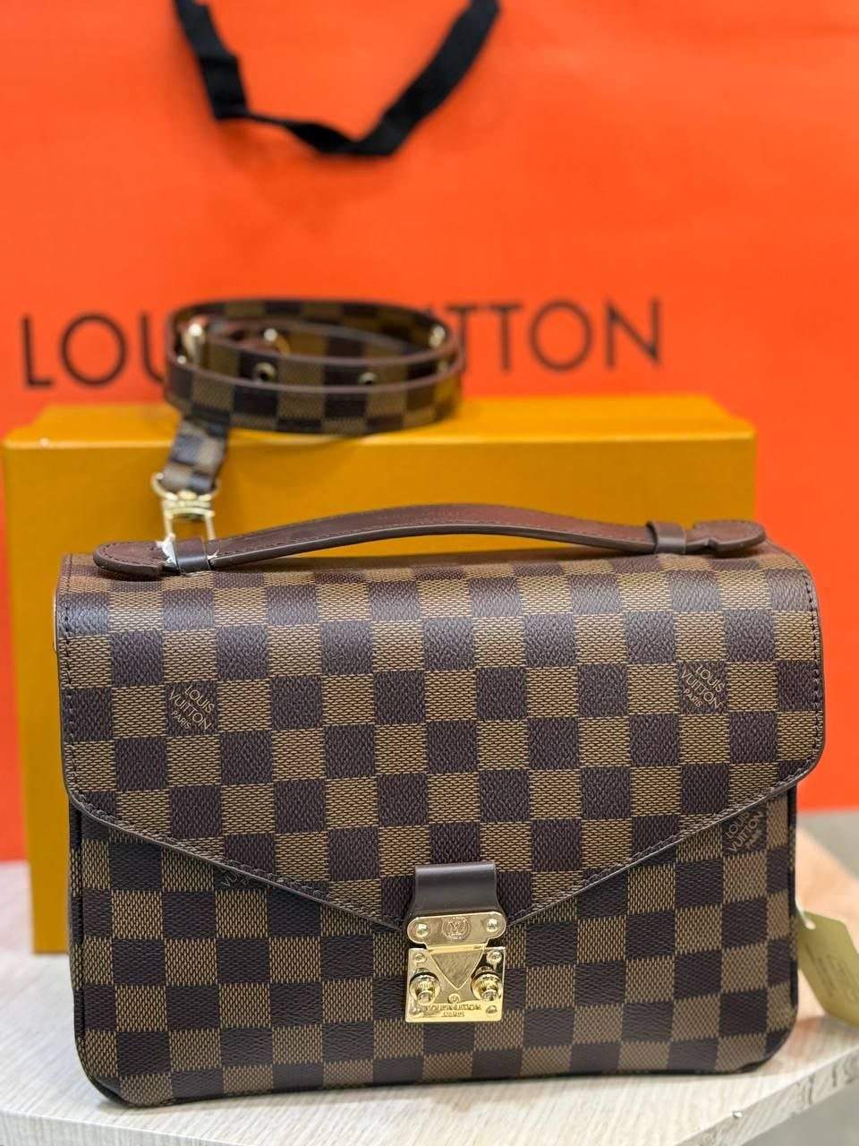 Louis Vuitton - Block Soly