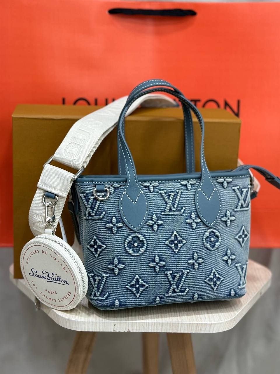 Louis Vuitton - Block Soly