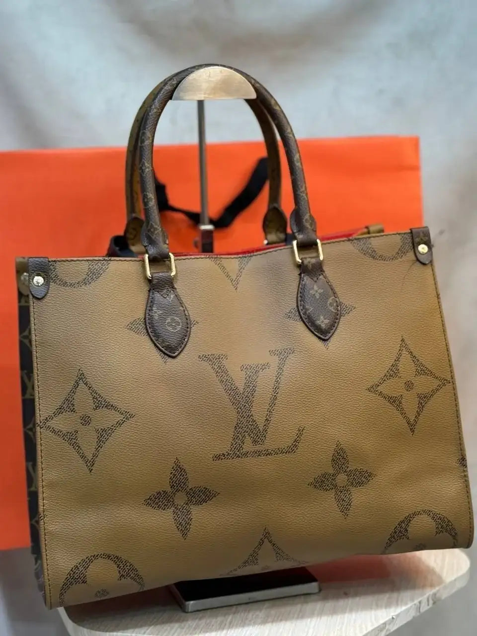 Louis Vuitton - Block Soly