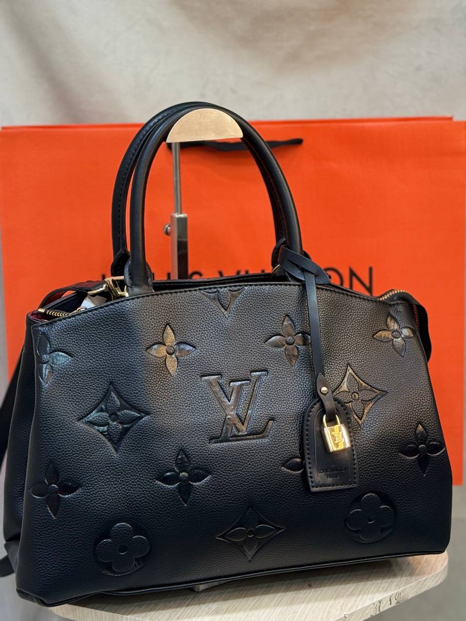 Louis Vuitton - Block Soly