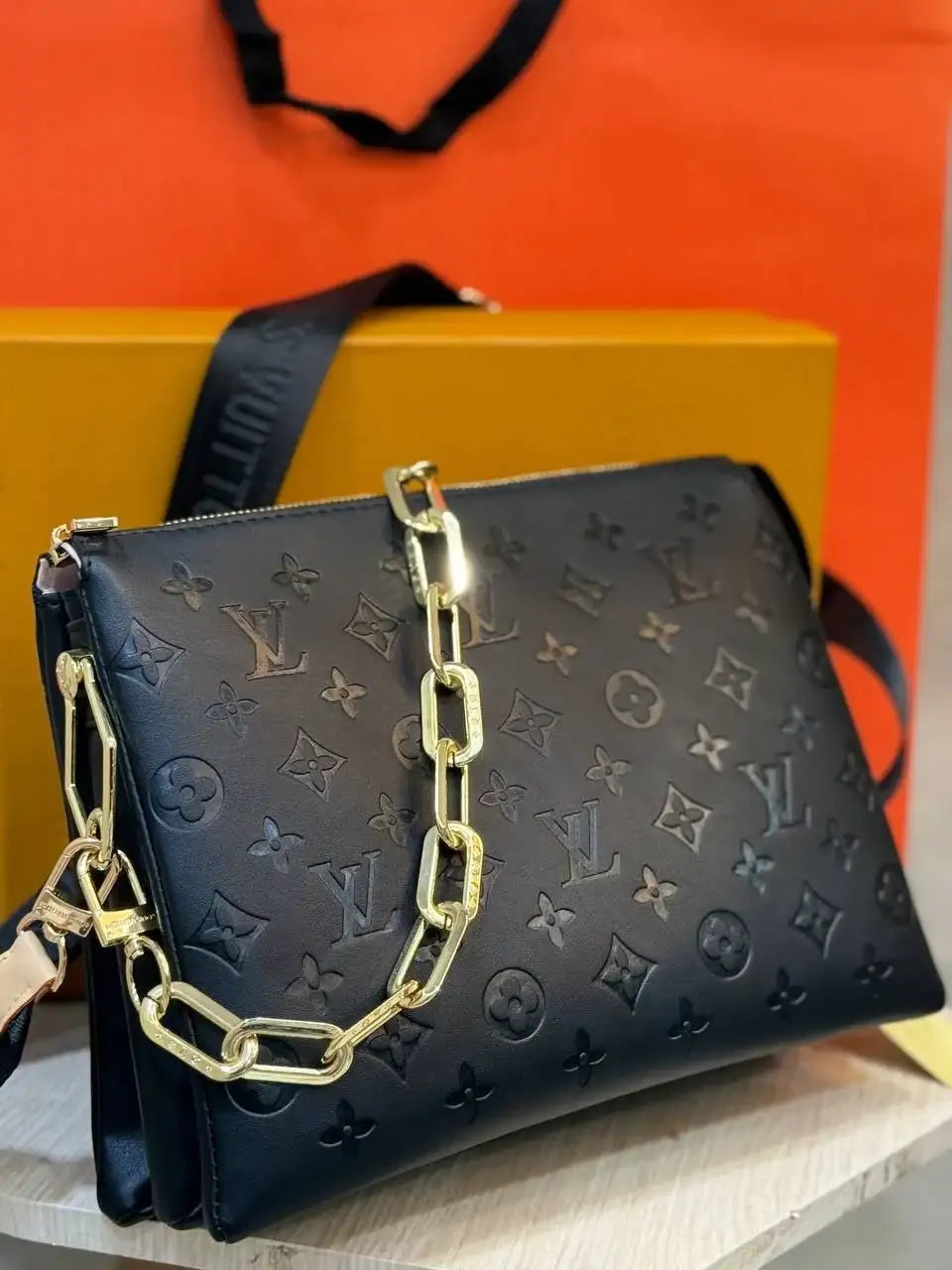 Louis Vuitton - Block Soly