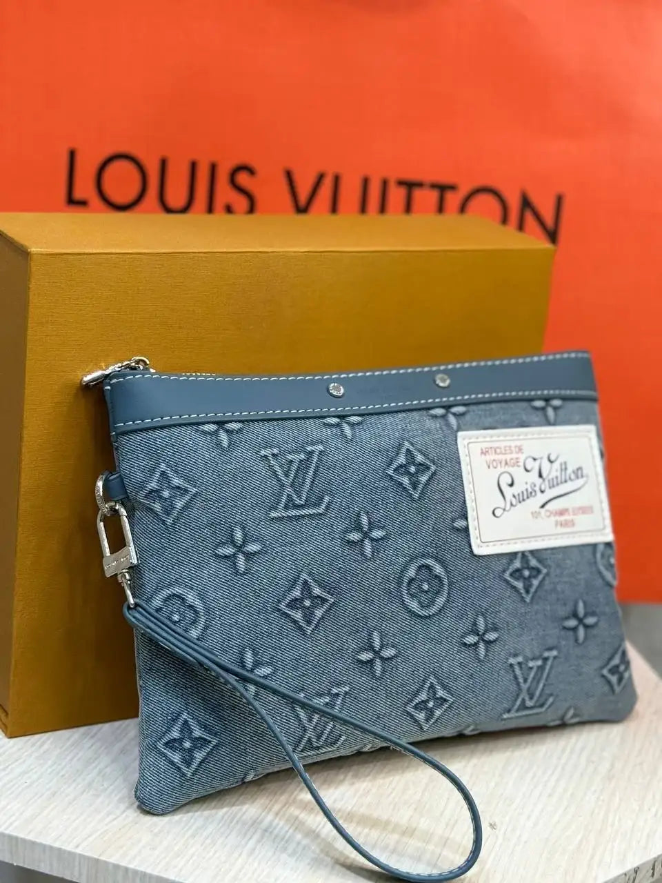 Louis Vuitton - Block Soly