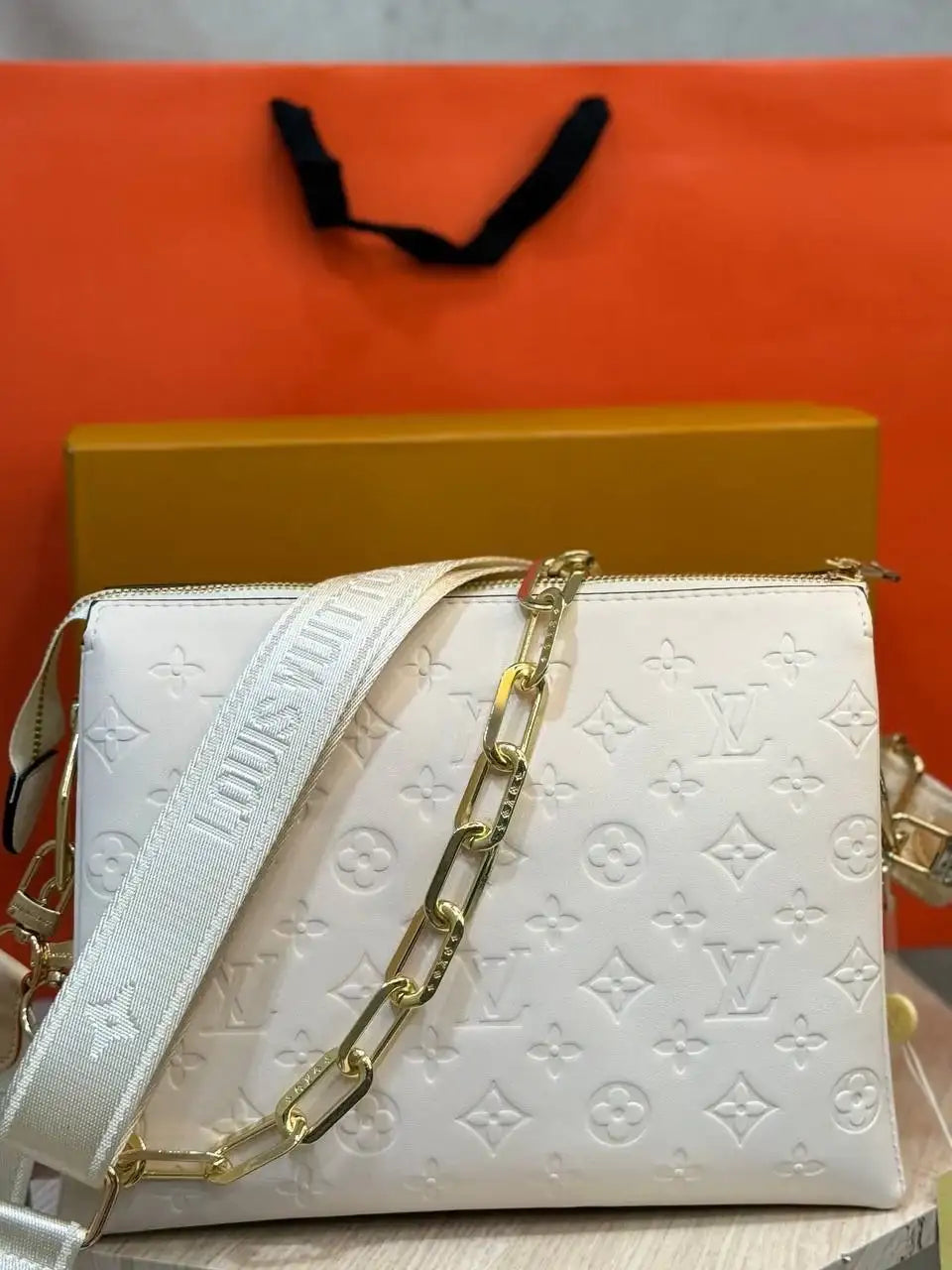 Louis Vuitton - Block Soly