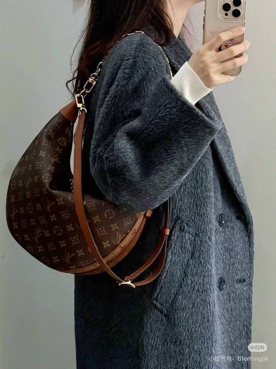 Louis Vuitton - Block Soly