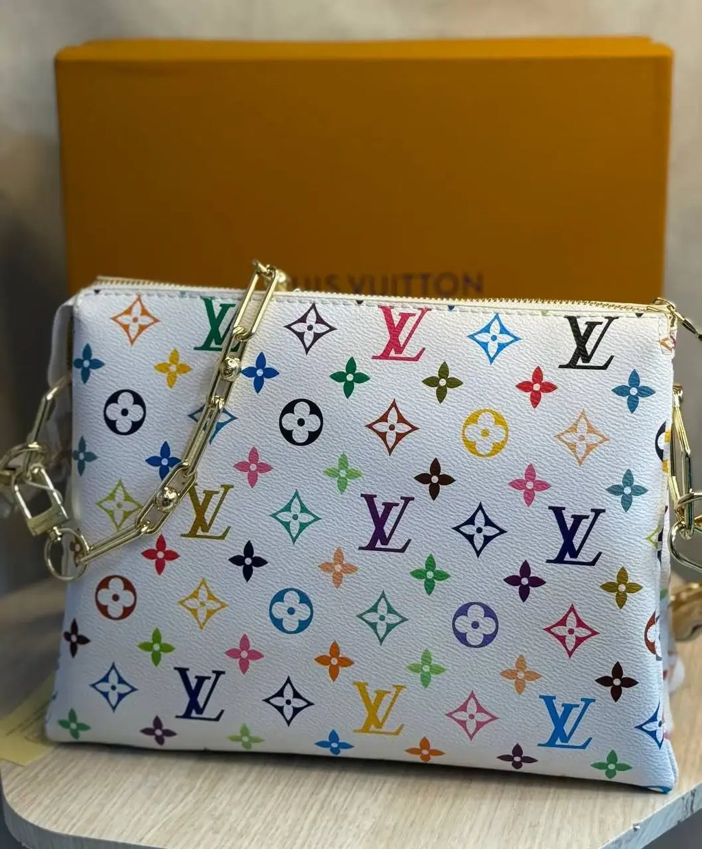 Louis Vuitton - Block Soly