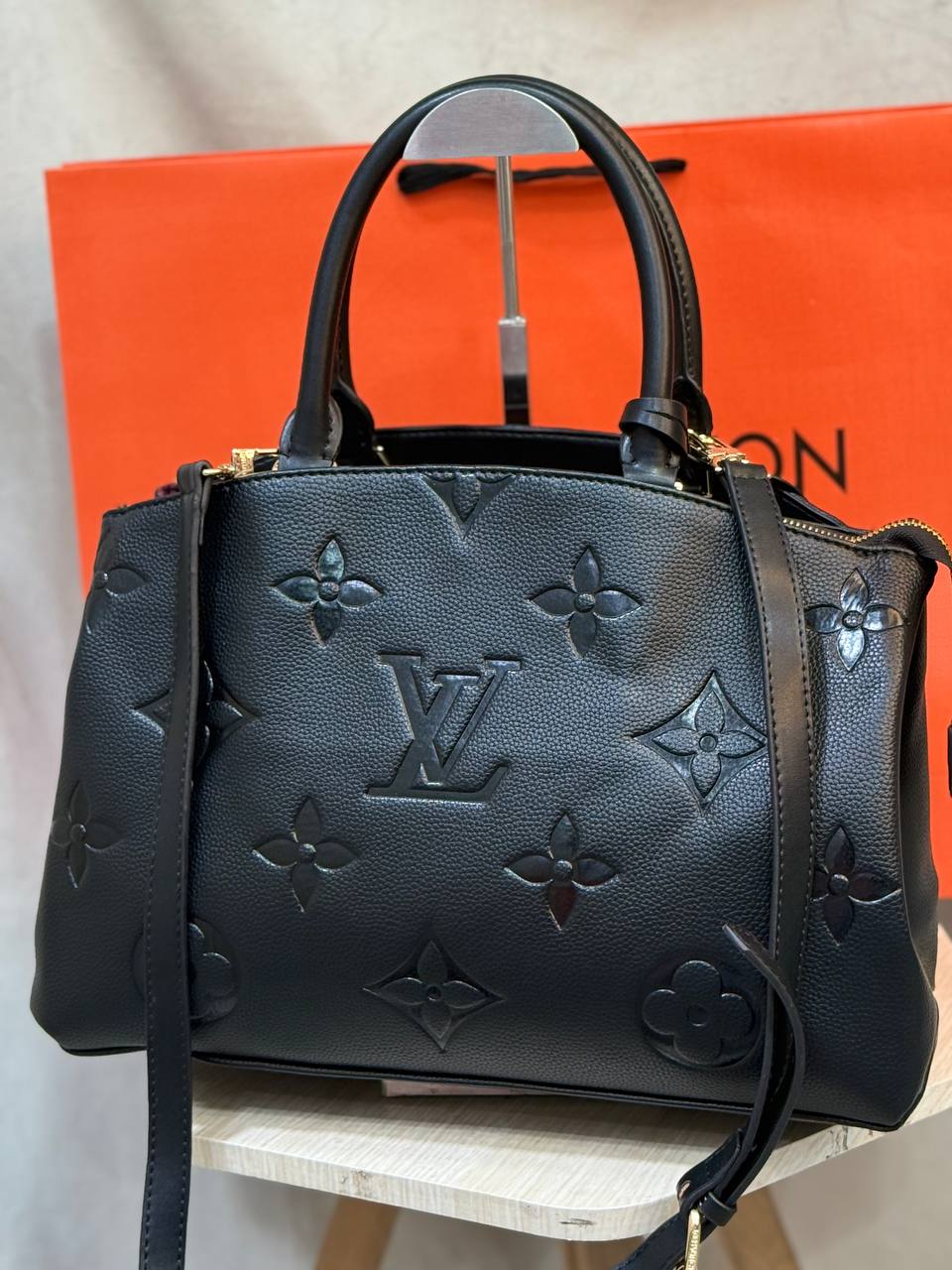Louis Vuitton - Block Soly