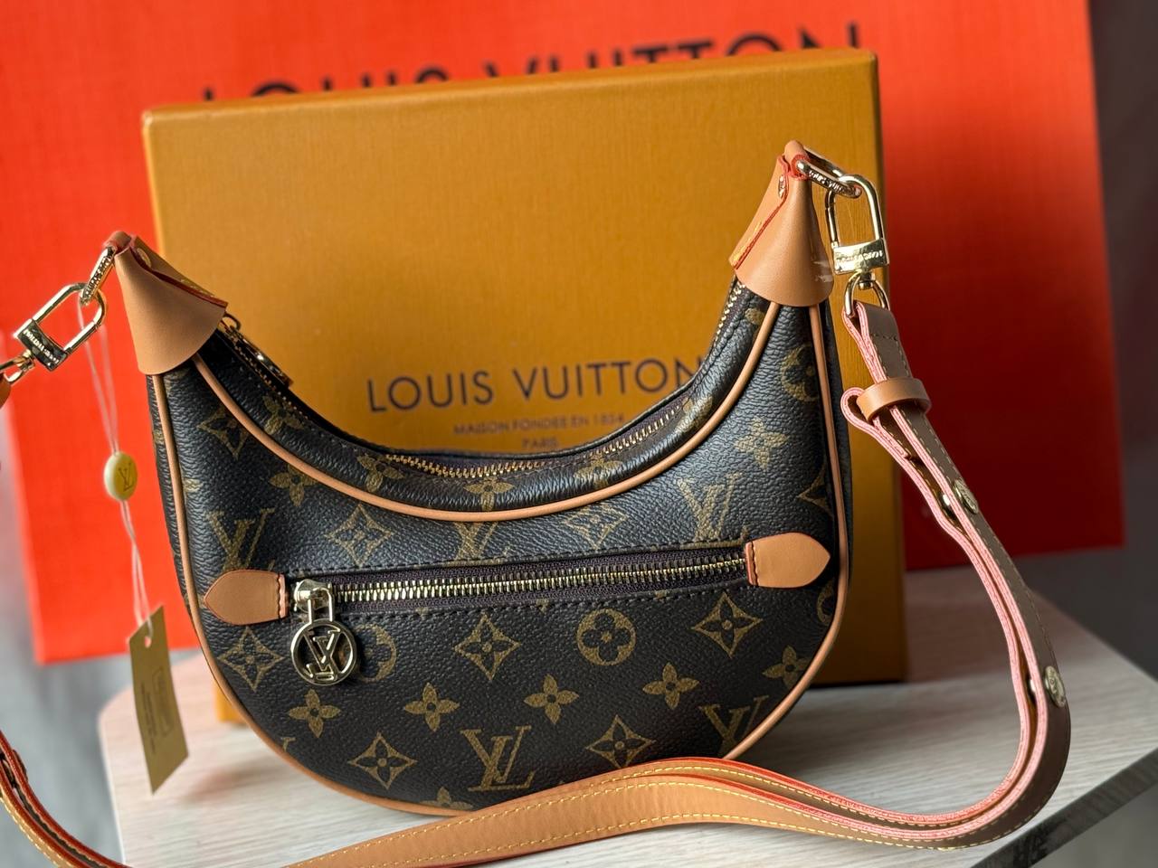 Louis Vuitton - Block Soly