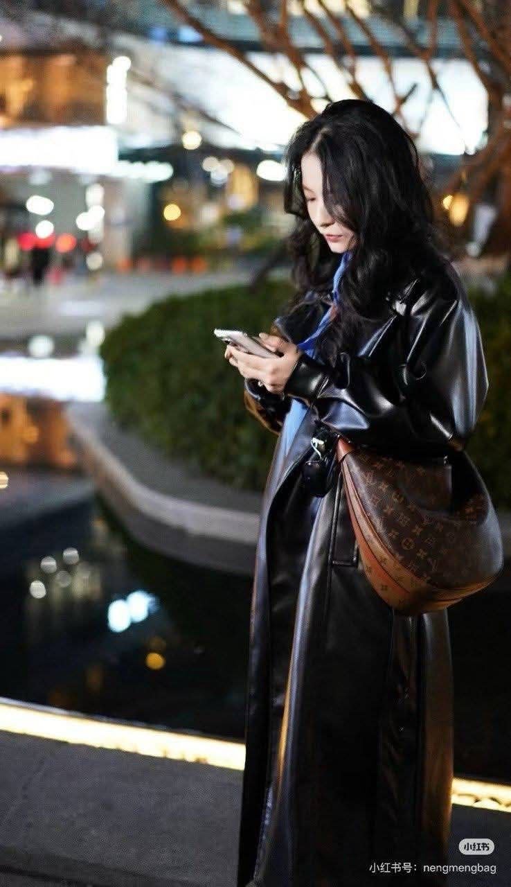Louis Vuitton - Block Soly
