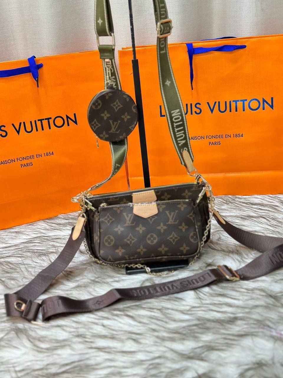 Louis Vuitton - Block Soly