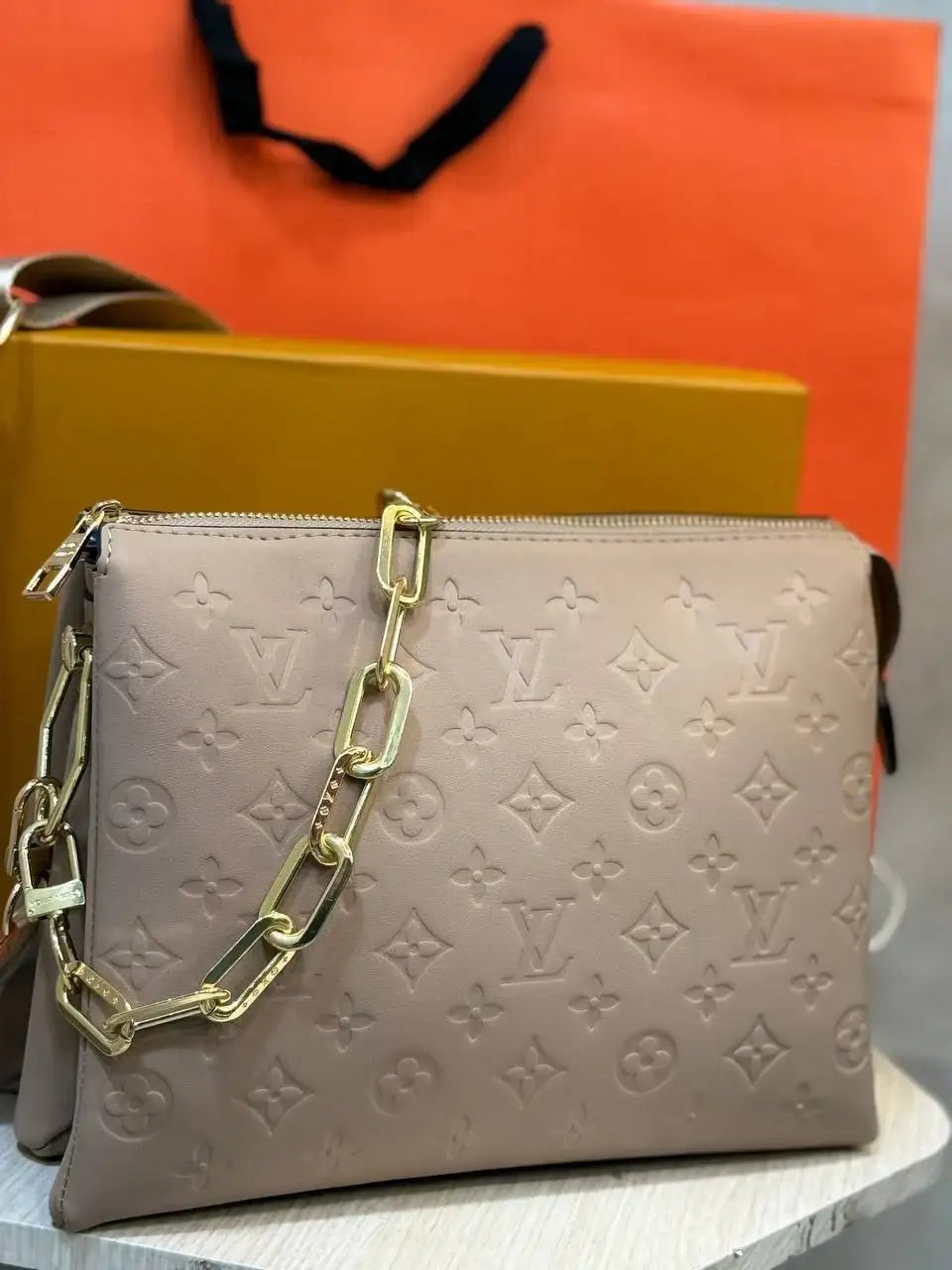 Louis Vuitton - Block Soly