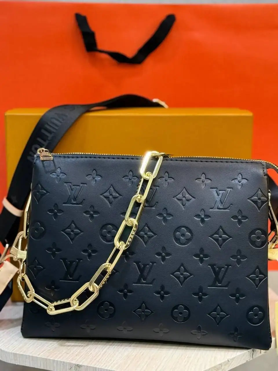 Louis Vuitton - Block Soly