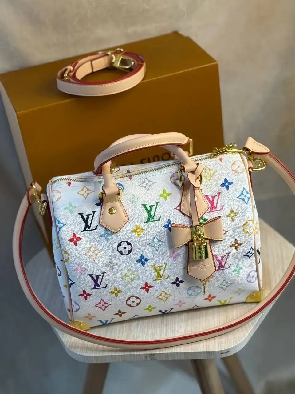 Louis Vuitton - Block Soly