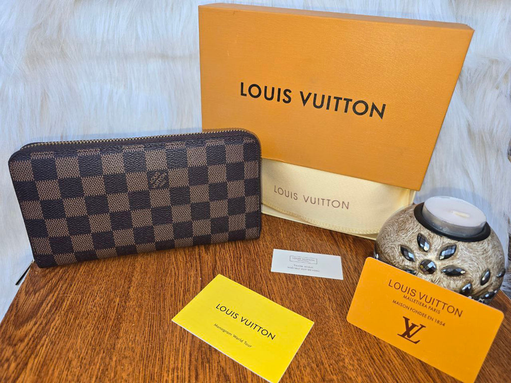 LOUIS VUITTON - Wallet