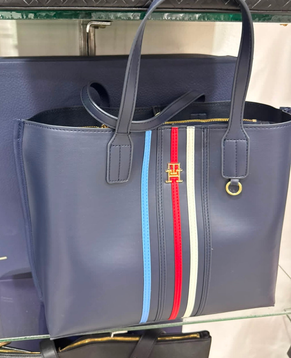 Tommy Hilfiger