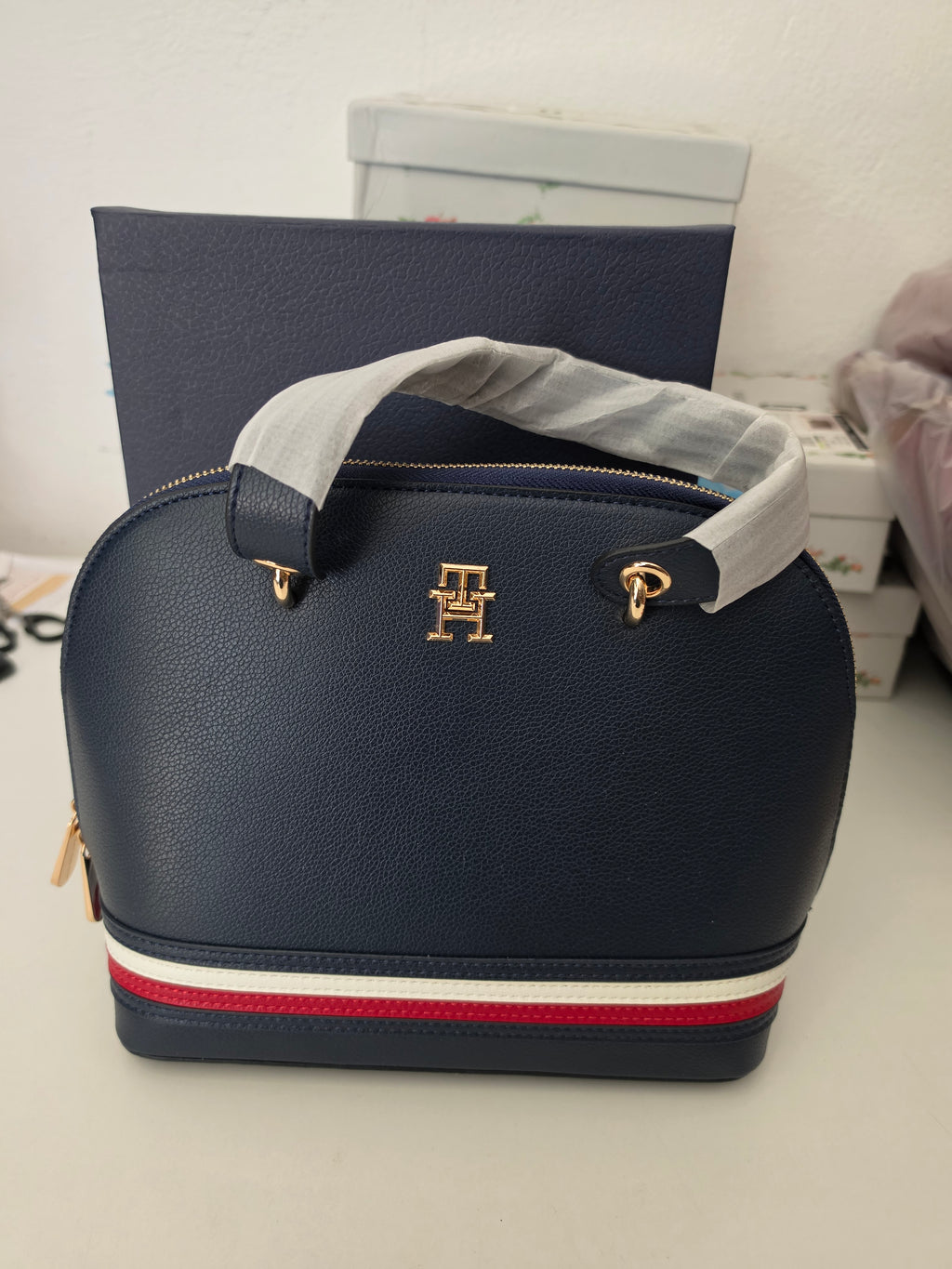 Tommy Hilfiger